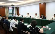 建强护理队伍、完善照护体系、提升服务质量！陈吉宁调研免陪照护服务试点工作